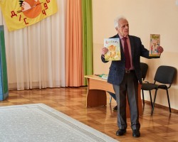 Часопіс “Буся” наведаў дзіцячы садок № 496 г. Мінска Часопіс “Буся” наведаў дзіцячы садок № 496 г. Мінска